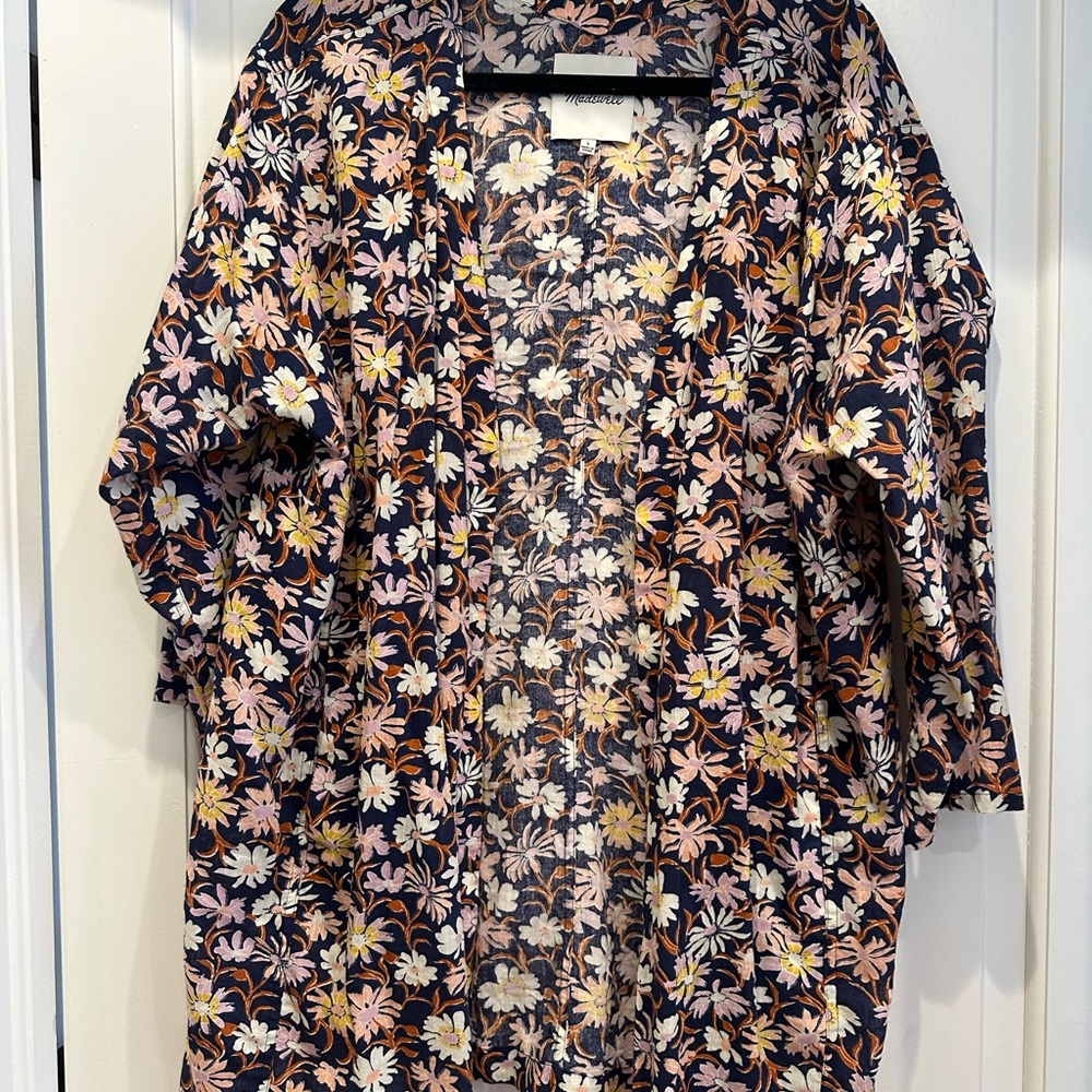 Madewell Floral Women's kimono- navy, Pink, and Yellow